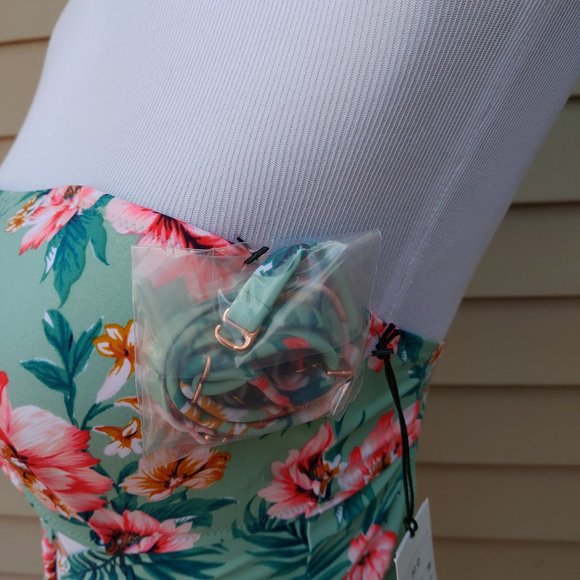 Shade & Shore One-Piece Bikini Green Floral Print NWT Underboob Cut-Out - Picture 8 of 14